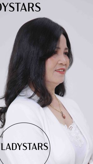 Tóc giả trung niên xoăn có mái