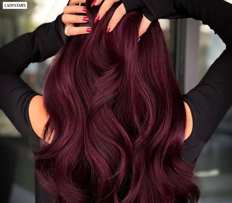 Tóc màu nâu đỏ rượu vang