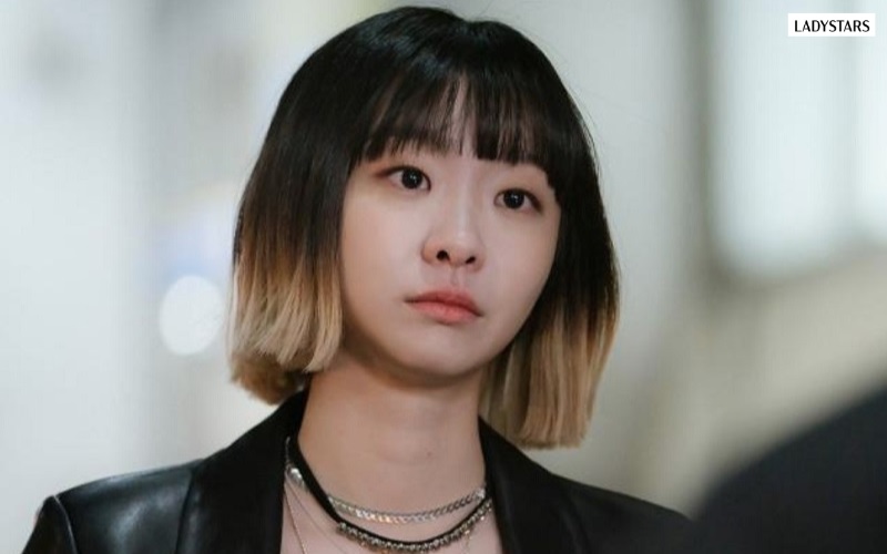Tóc ngắn Ombre màu đen vàng
