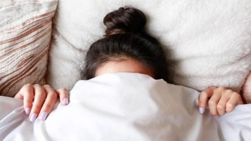 Búi tóc khi ngủ làm tóc phồng