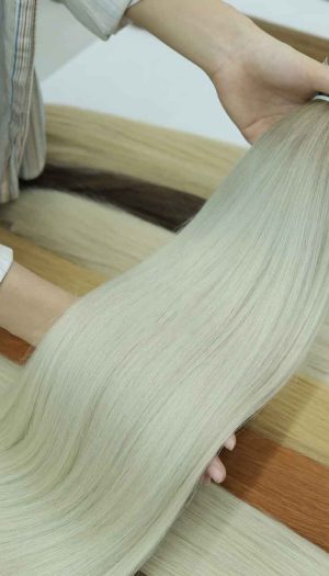 Tóc nối bó màu vàng bạch kim ánh khói