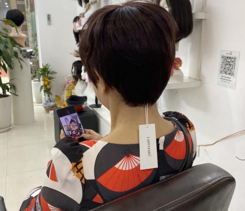 Trải nghiệm 1 năm thực tế sử dụng tóc giả nữ trung niên