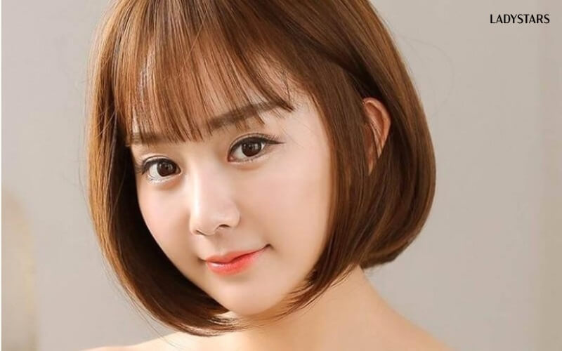 Tóc ngắn cụp đuôi mái ngố