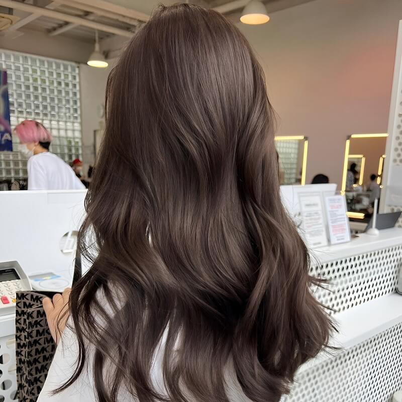 Tóc màu nâu lạnh