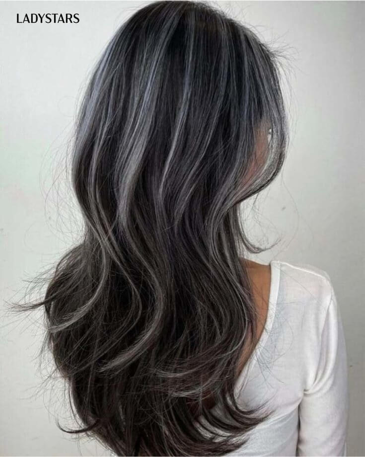 Tóc nâu tây ánh khói balayage