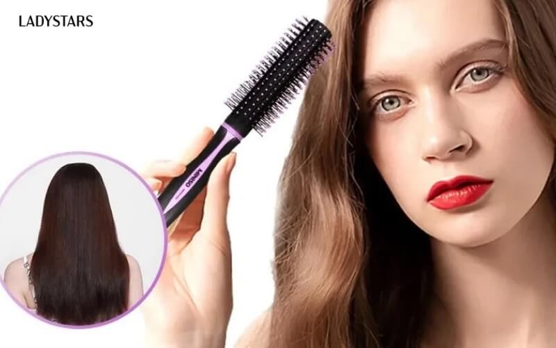Cách làm tóc phồng bằng sử dụng lược tròn