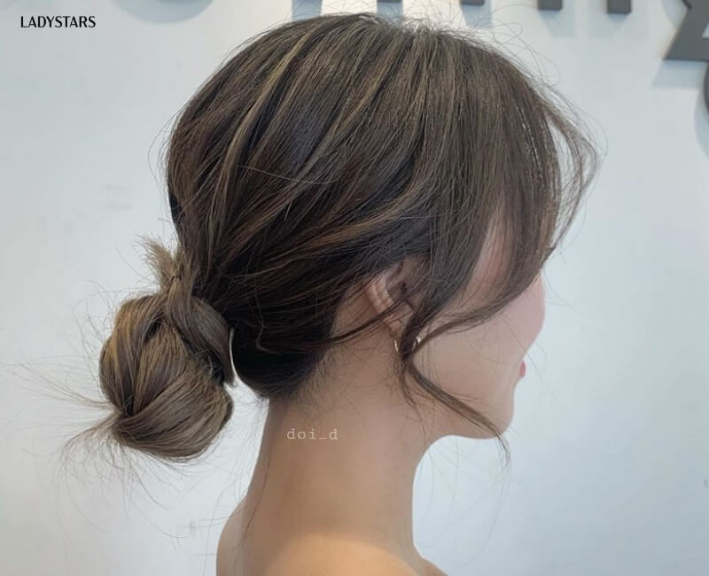 Kiểu tóc búi thấp