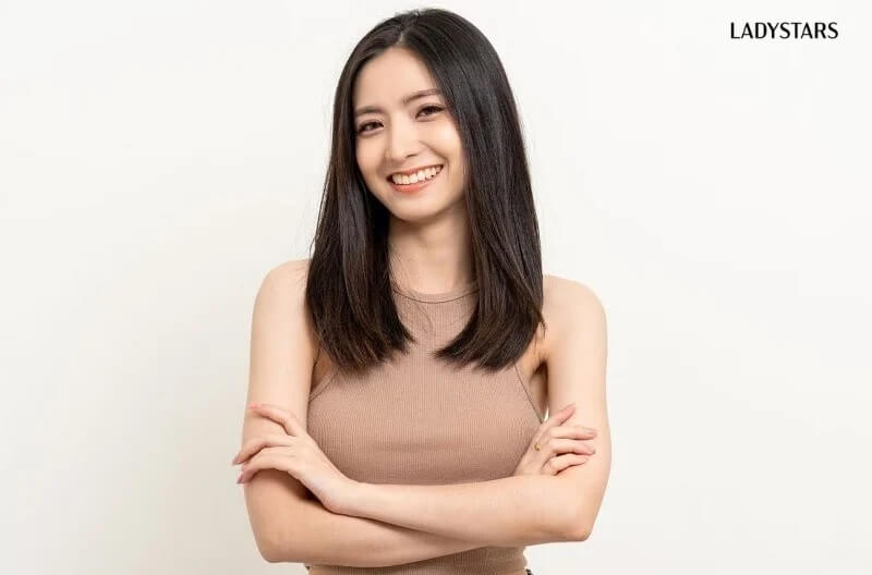 Tóc duỗi phồng tự nhiên