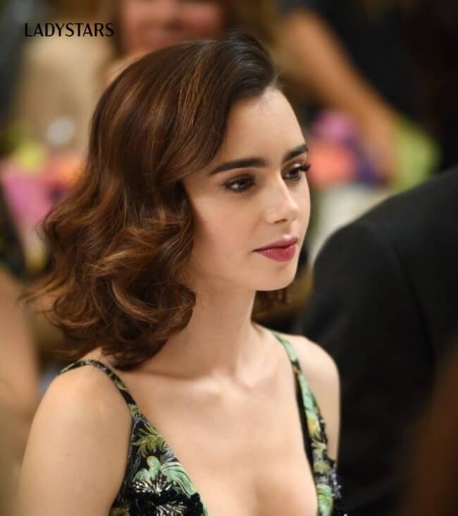 Tóc Side part uốn gợn sóng